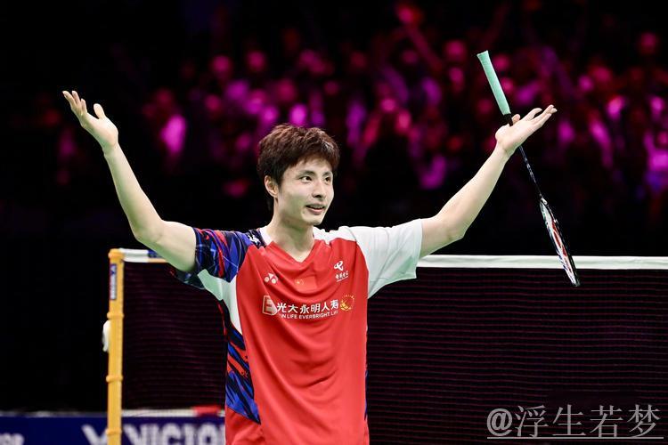 石宇奇无奈!小波波夫的擦地技巧3秒解决战局 石宇奇无奈!小波波夫的擦地技巧3秒解决战局