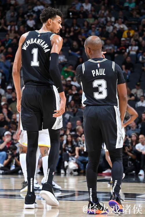 文班手感低迷仅6分马刺不敌雷霆 开拓者险胜快船